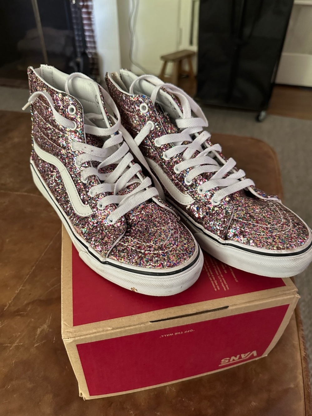 Vans SK8-HI Slim Zip - Glitter Sneakers - Multi Pink Glitter with White Stripe